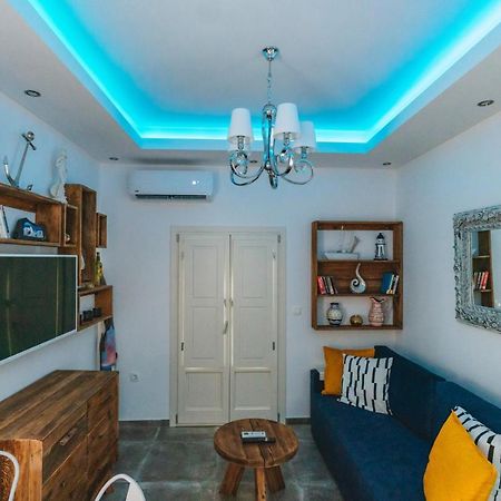 Lux House With Outdoor Jacuzzi And Sea View In Santorini Διαμέρισμα Εμπορειό Εξωτερικό φωτογραφία