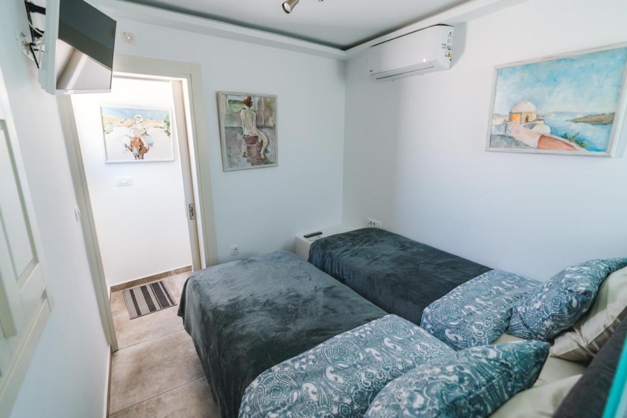 Lux House With Outdoor Jacuzzi And Sea View In Santorini Διαμέρισμα Εμπορειό Εξωτερικό φωτογραφία