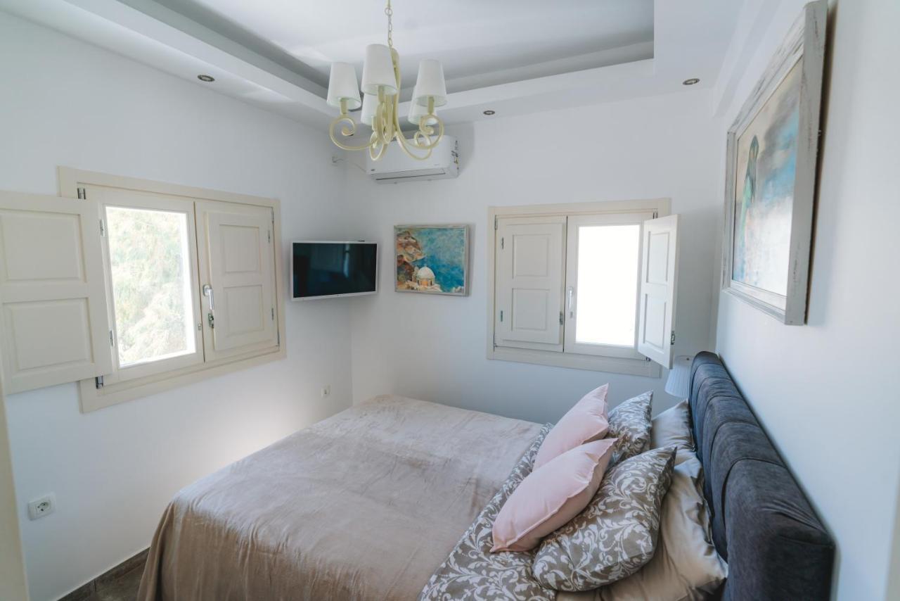 Lux House With Outdoor Jacuzzi And Sea View In Santorini Διαμέρισμα Εμπορειό Εξωτερικό φωτογραφία